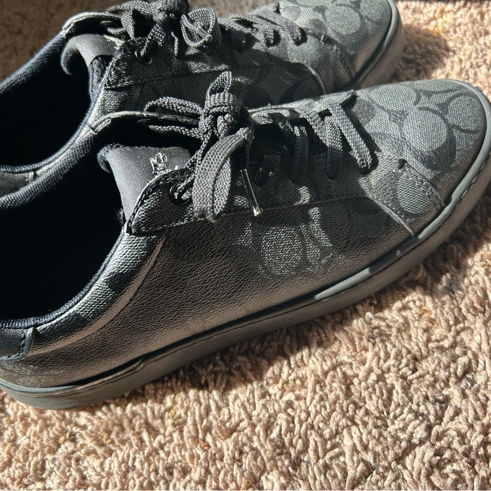 Stylish Black Patterned Sneakers